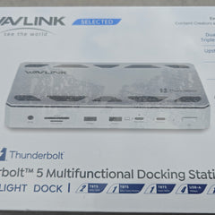 Verpackung der Thunderbolt-5-Multifunktions-Dockingstation auf grauer Oberfläche